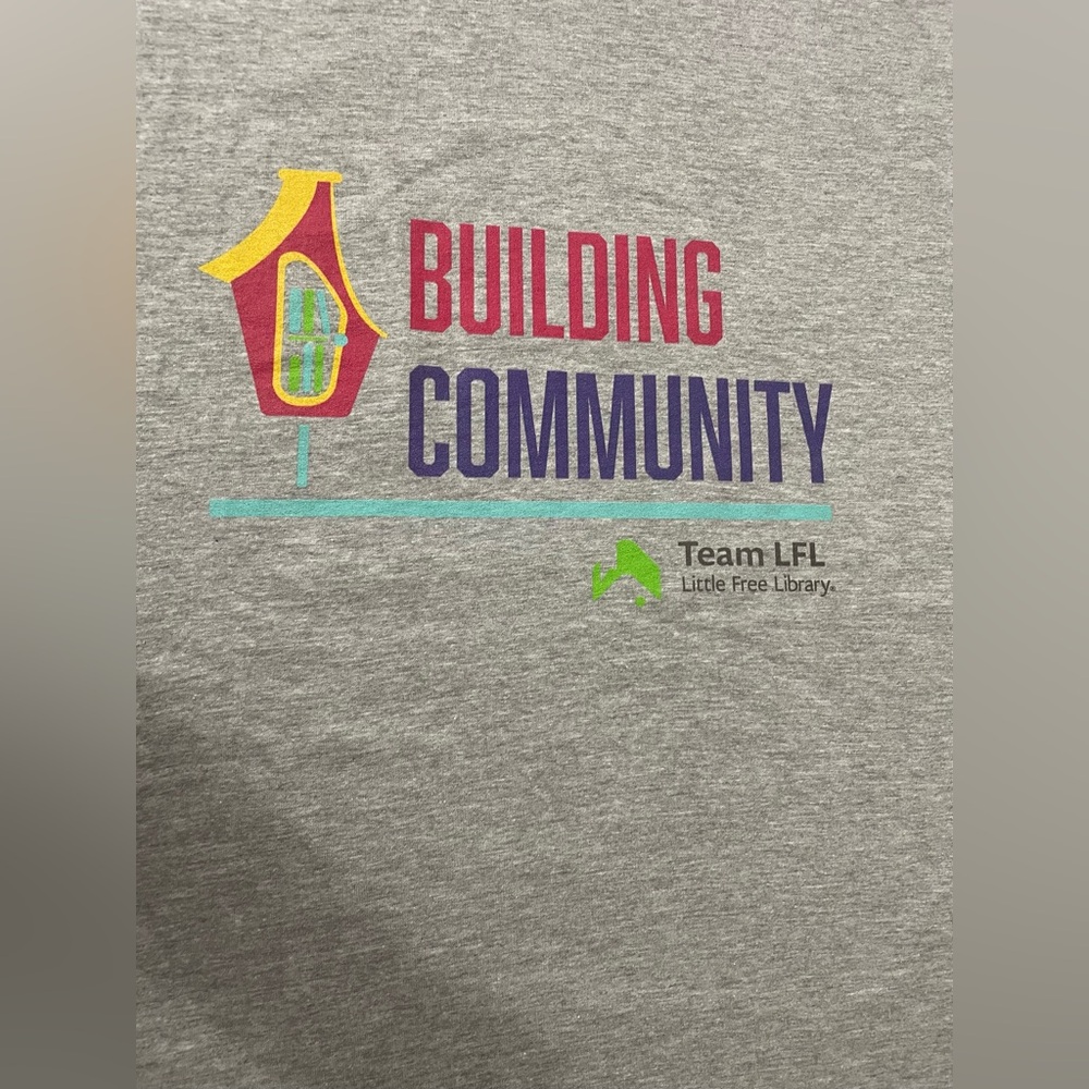The Little Free Library Volunteer T-Shirt * Building Community * New without Tag - Picture 7 of 15